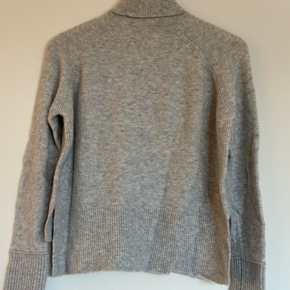 Like new, J. Crew Turtleneck in Supersoft yarn | Size Small - Picture 3 of 4